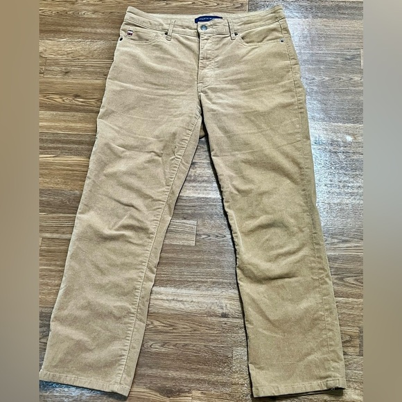 Tommy Hilfiger camel corduroy pants size 8. 30 inch waist Excellent condition - Picture 2 of 8